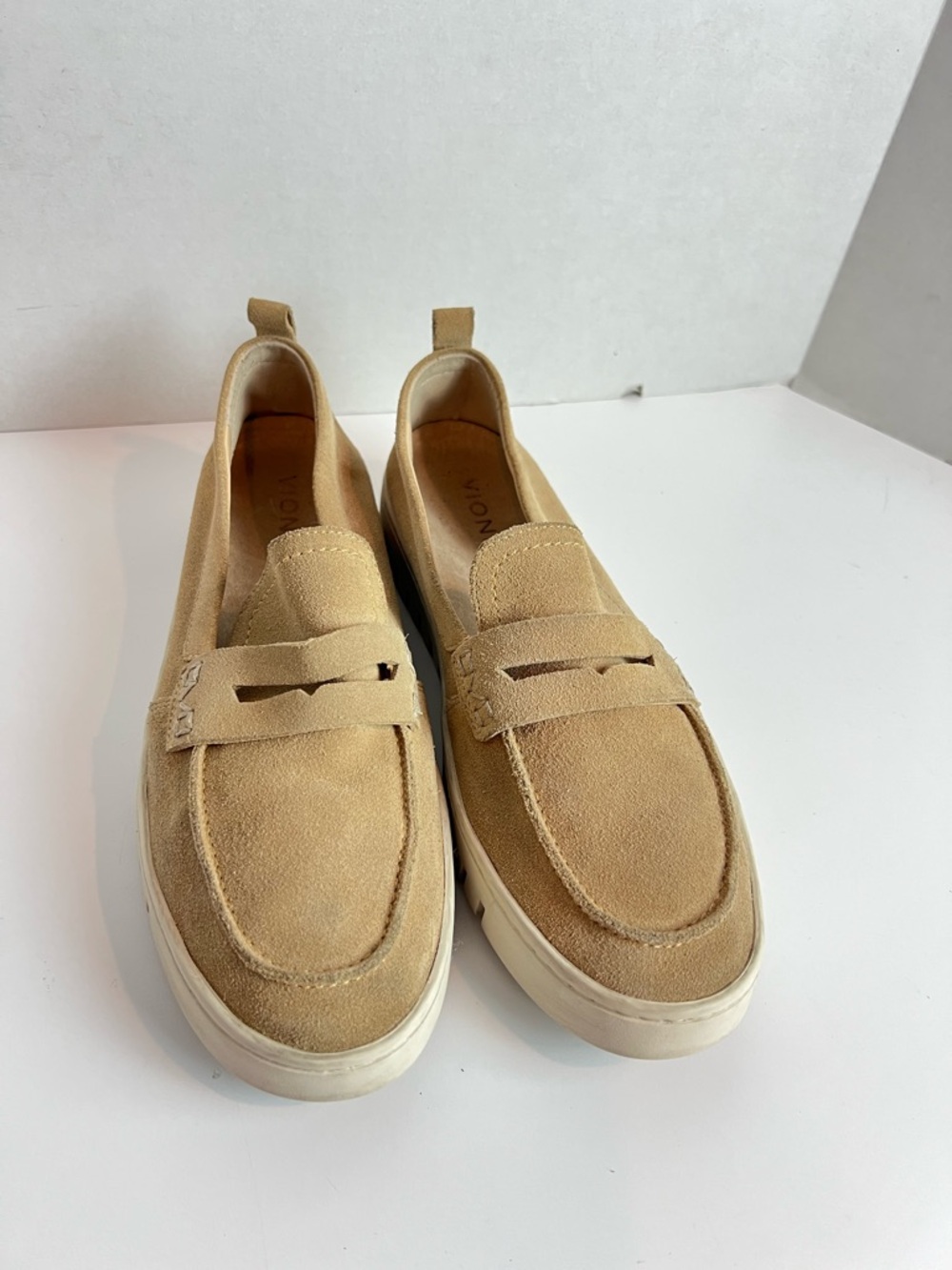 Vionic Upton Women’s Tan Suede Loafers Size 9